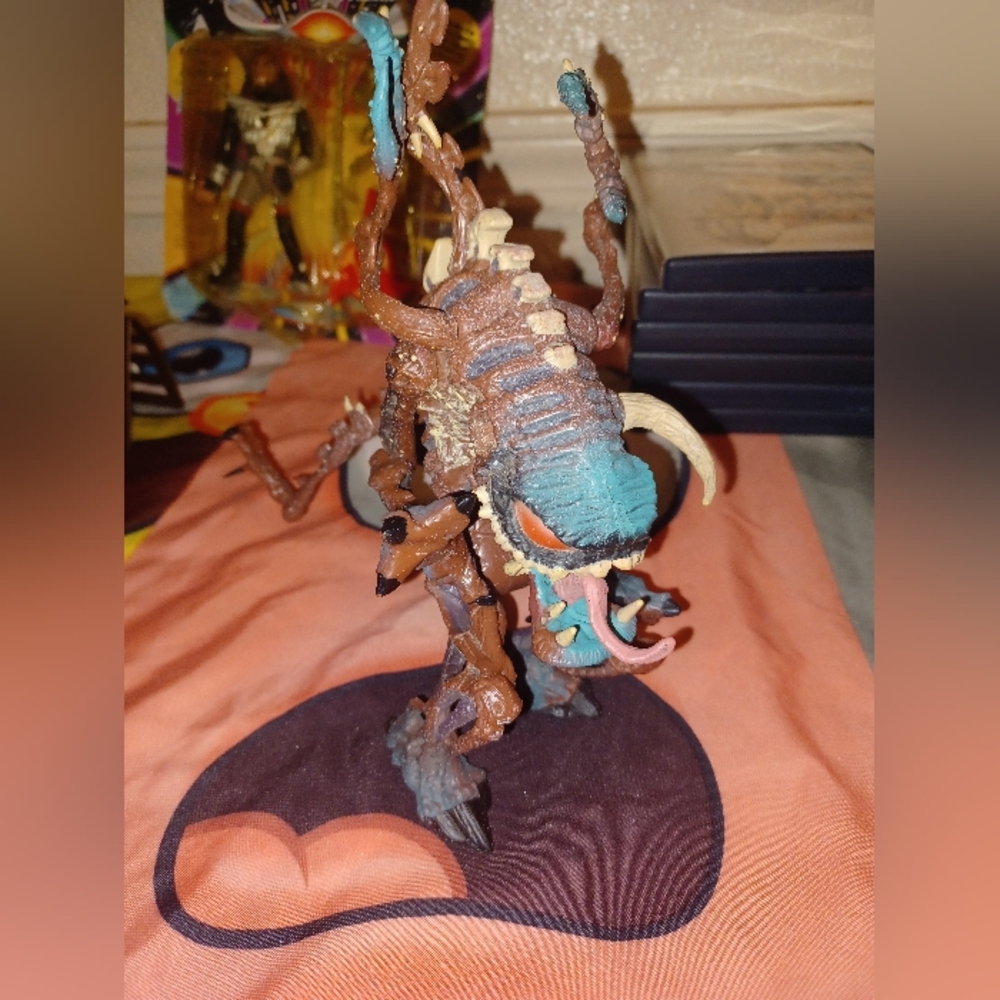 Spawn Series 3 Vertebreaker Action Figure McFarlane Toys 1995 Missing Horn